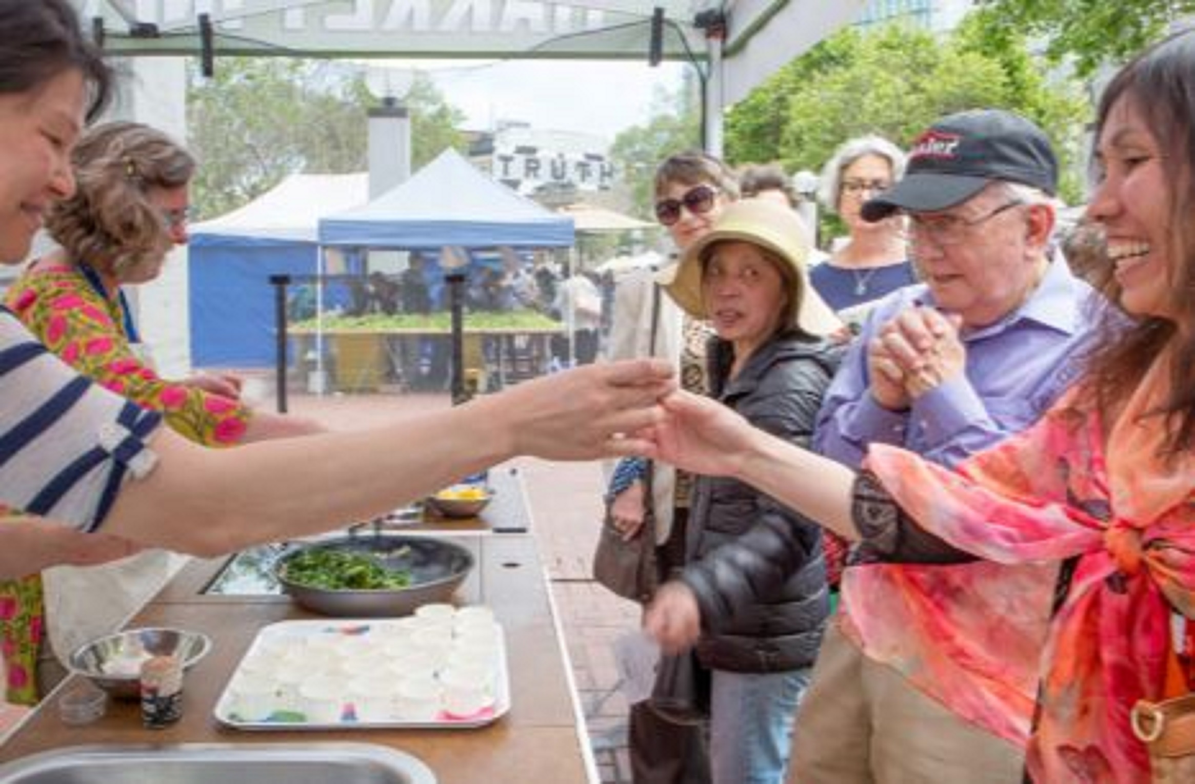 “Biblio Bistro” Farmers’ Market Cooking School | UN Plaza